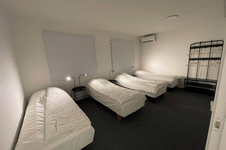 Room 7 of 13