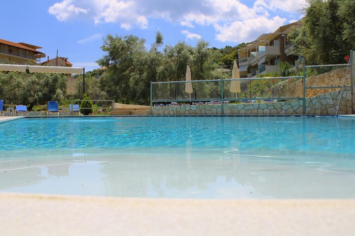 Pool 42 of 60