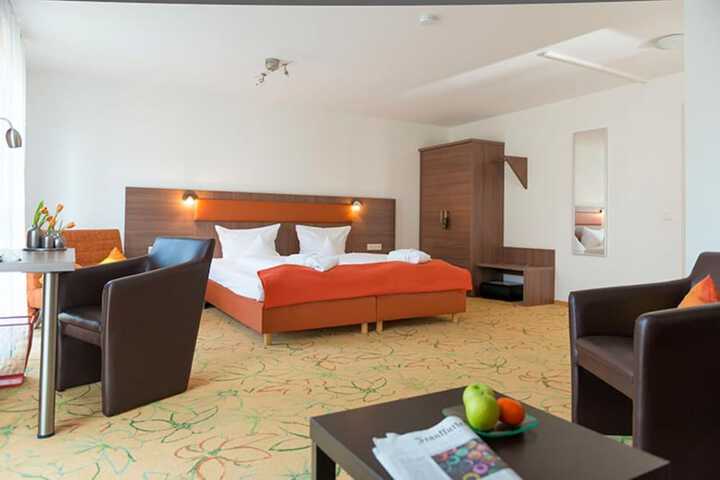 Room 16 of 39