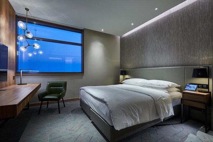 Room 13 of 67