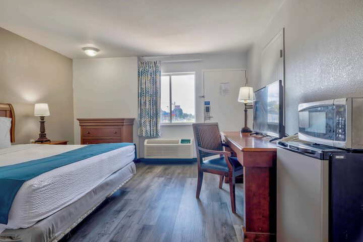 Room 9 of 26