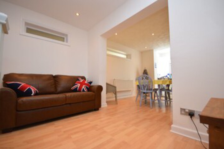 Room 14 of 19