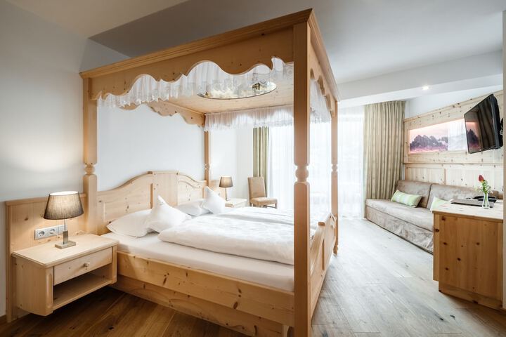 Room 4 of 58