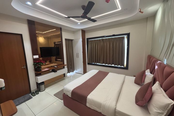 Room 5 of 56