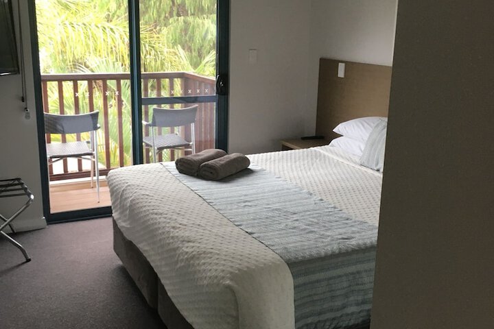 Room 47 of 174