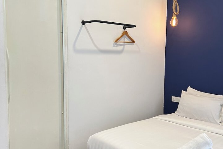 Room 86 of 122