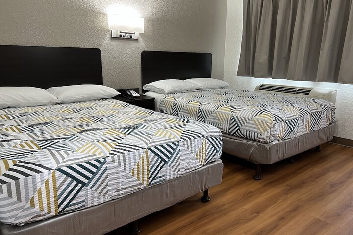 1 Double Bed Accessible (6 of 6)