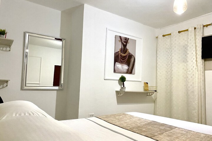 Room 6 of 19