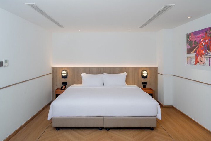 Room 65 of 180