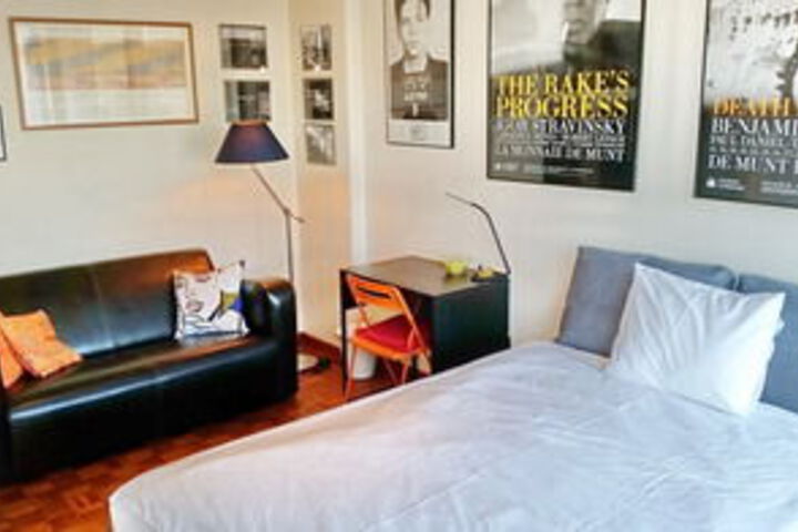 Room 14 of 33