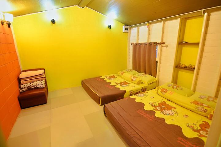 Room 27 of 38