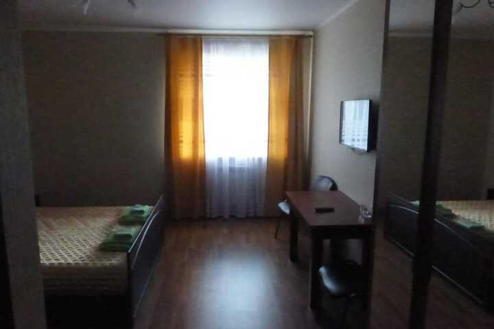 Room 4 of 13