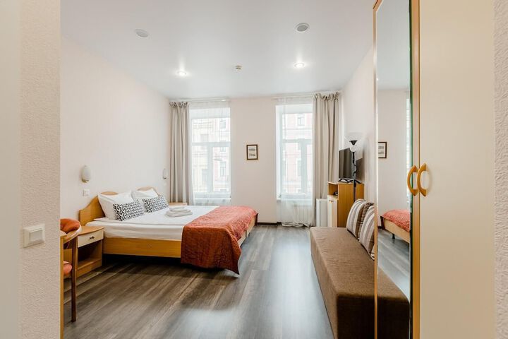 Room 14 of 48