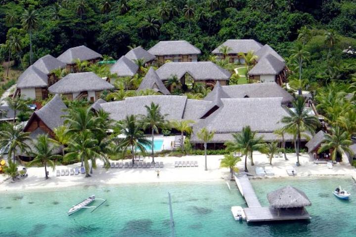 ROYAL BORA BORA