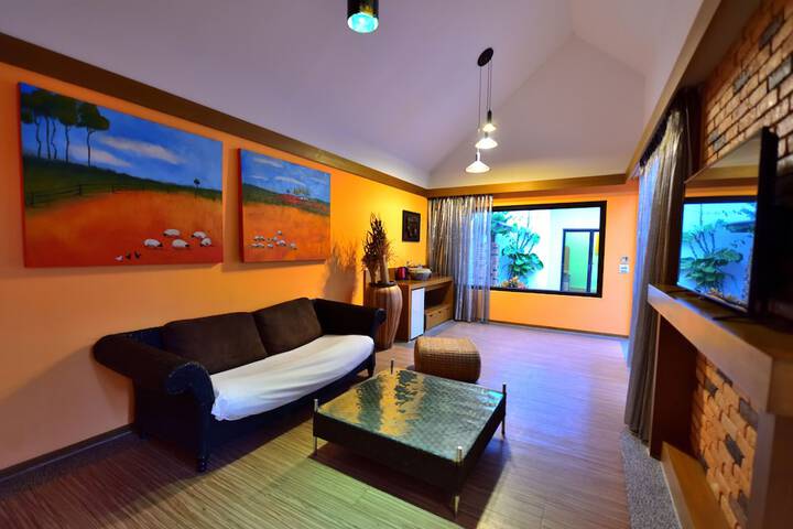 Room 5 of 20
