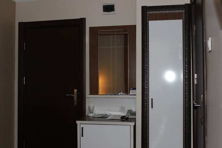 Room 38 of 69
