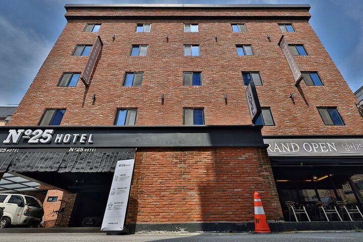 Hotel 19 of 19