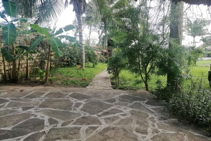 Property Grounds 25 of 34