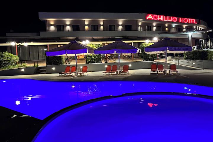 Pool 40 of 58