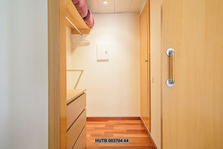 Room 11 of 19