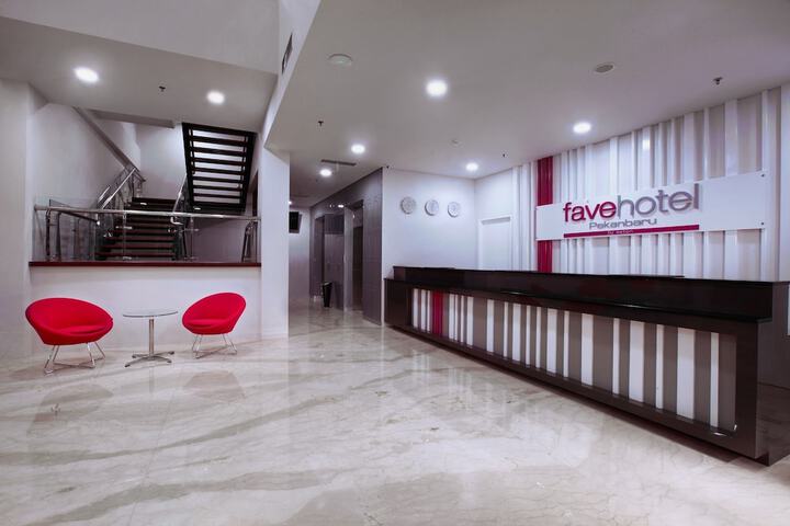Entrance & Lobby