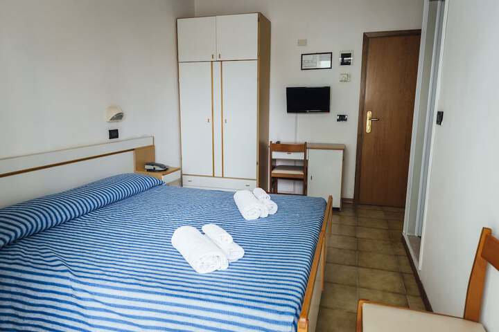 Room 15 of 86