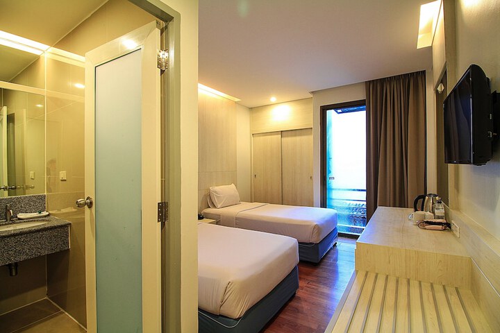 Room 9 of 56