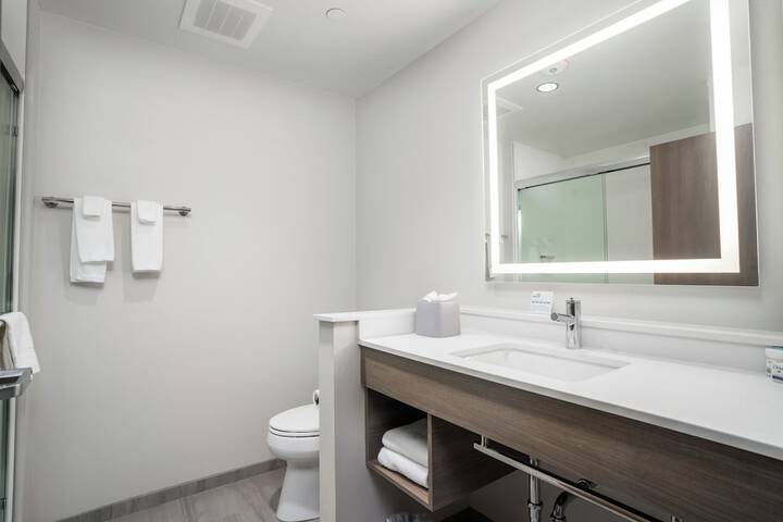 Room 20 of 49