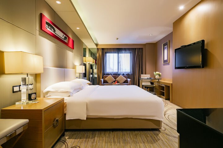 Room 37 of 48