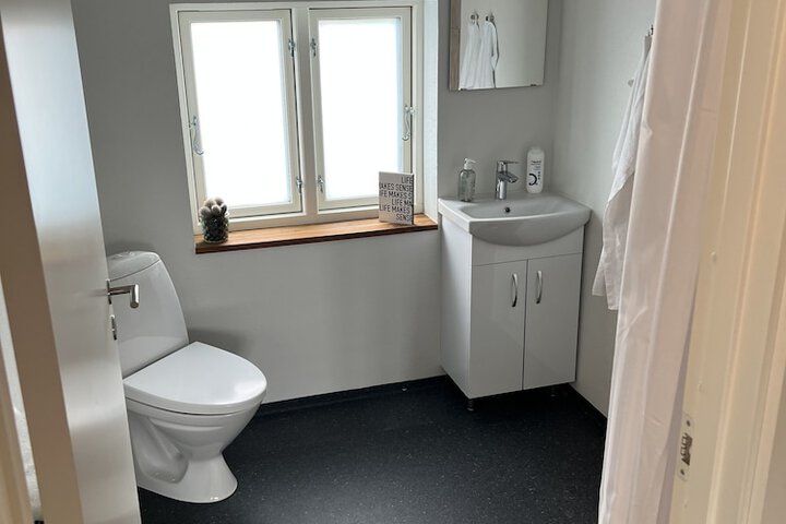Room 4 of 13