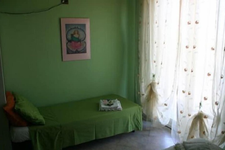 Room 7 of 50