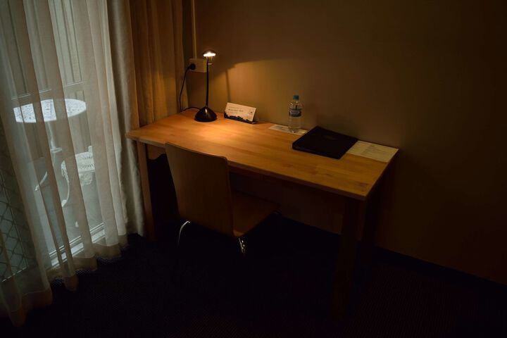 Room 8 of 38