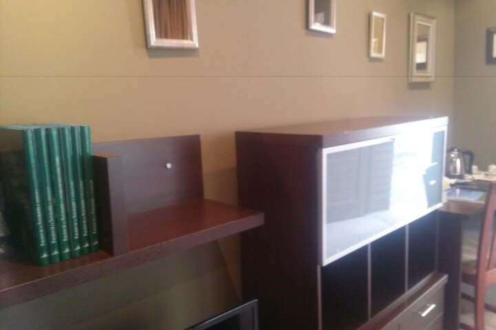 Room 6 of 83