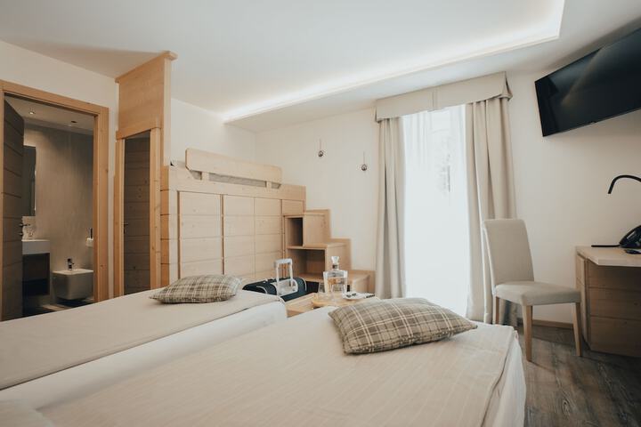 Room 14 of 92