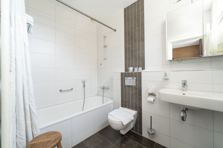 Room 29 of 34