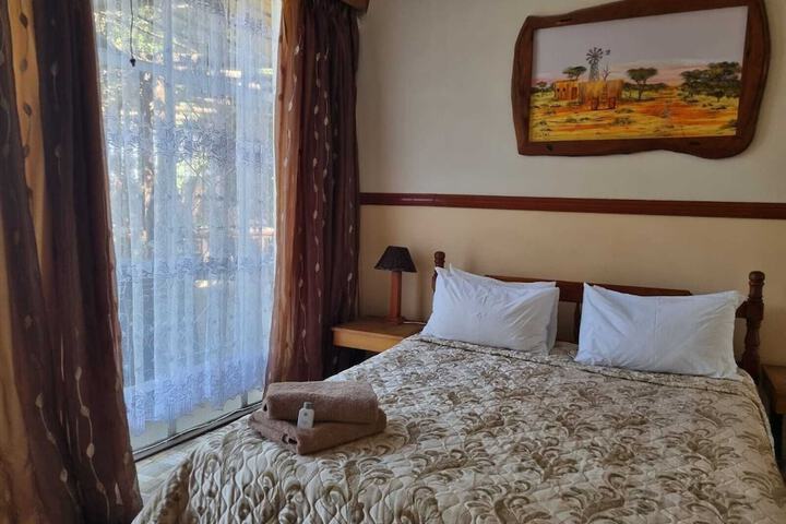 Room 8 of 101