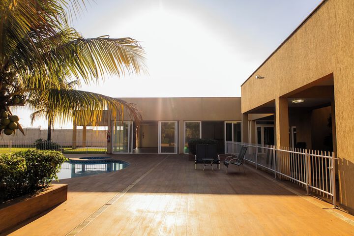 Pool 16 of 33