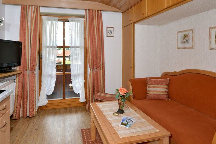 Room 9 of 29
