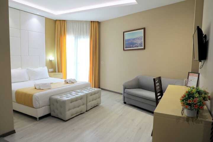 Room 6 of 49