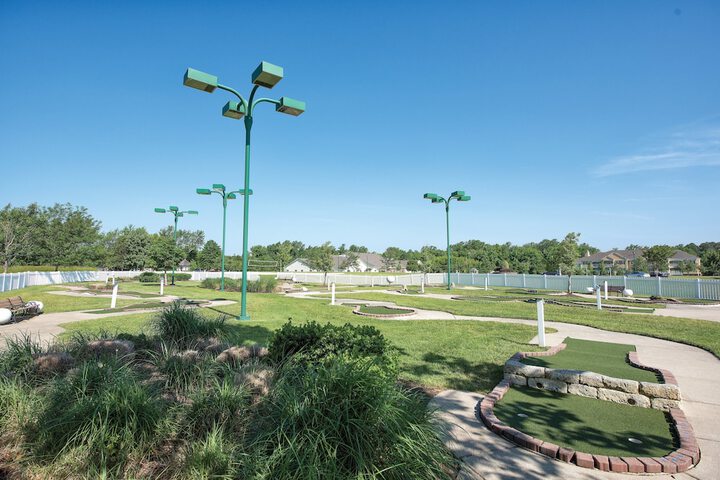 Mini-golf