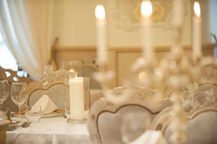 Dining 49 of 84