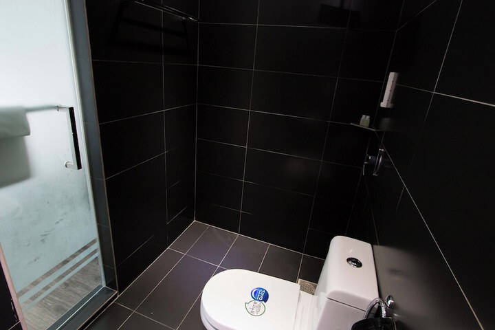 Room 30 of 51