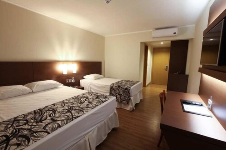 Room 5 of 45
