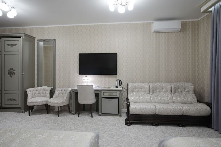 Room 10 of 56