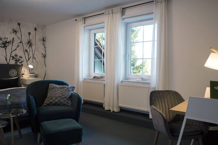 Room 125 of 191