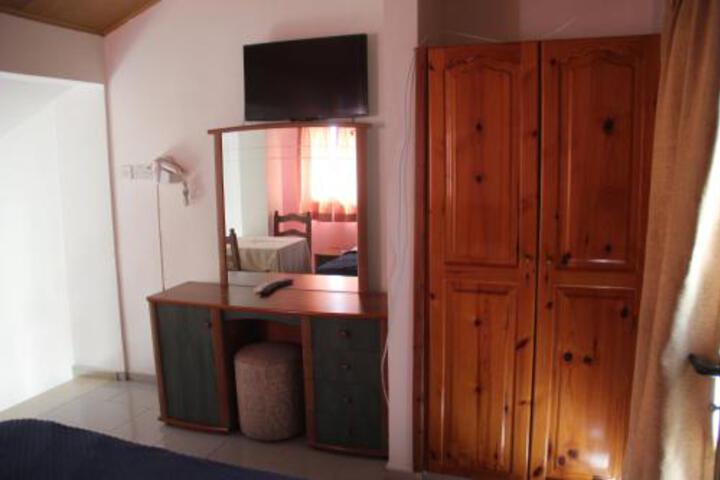 Flippers Holiday Village