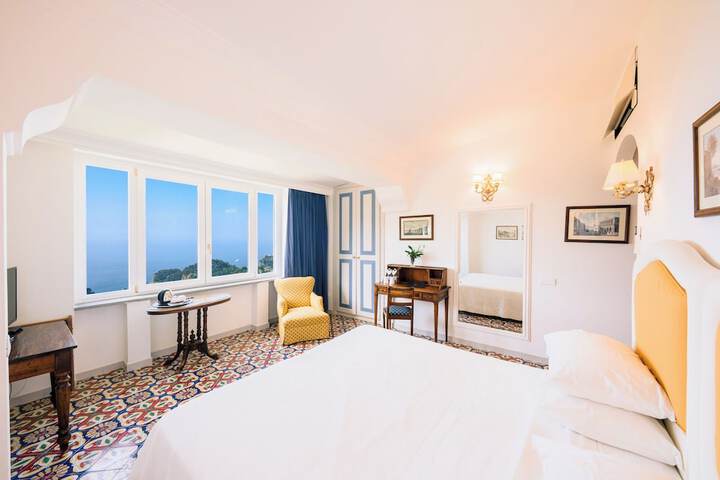 Room 42 of 69