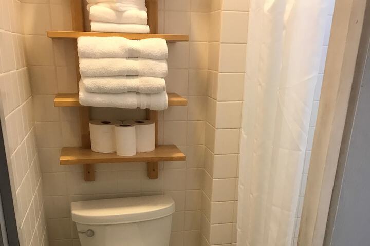 Room 7 of 34