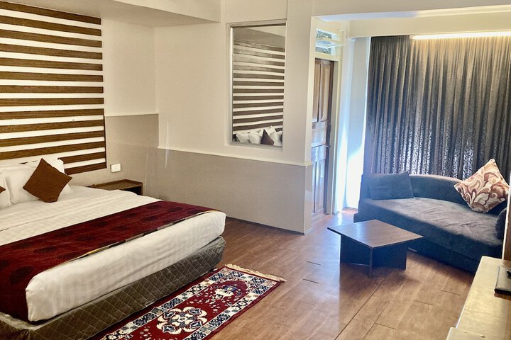 Room 30 of 61