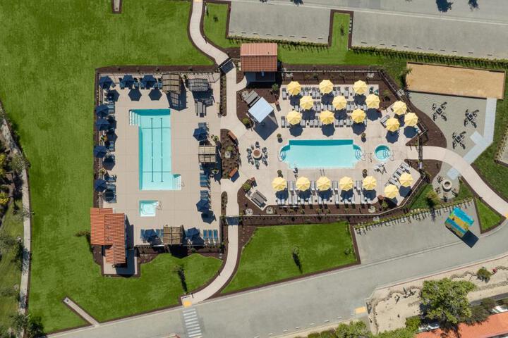 Pool 35 of 49